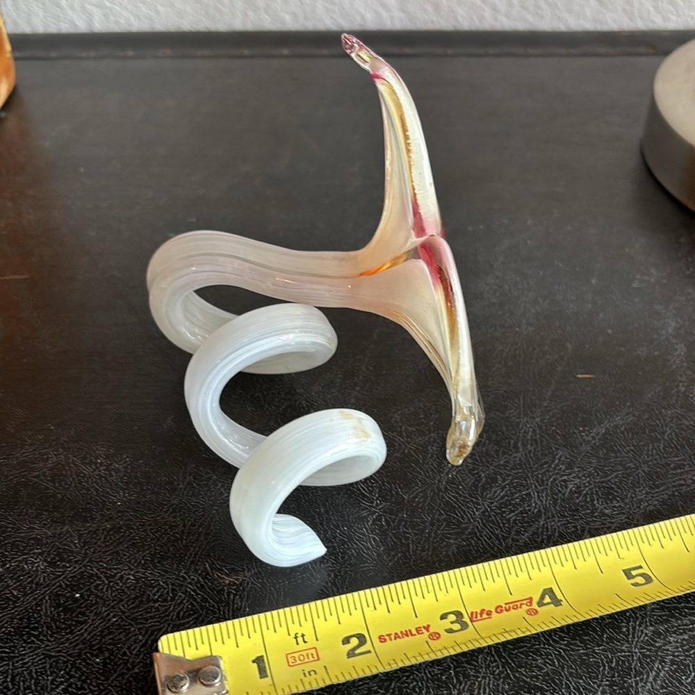 Murano Glass Flower with Cream and Pink Accents - Picture 3 of 6